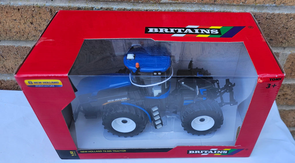 Britains New Holland T9.565 Tractor 43008