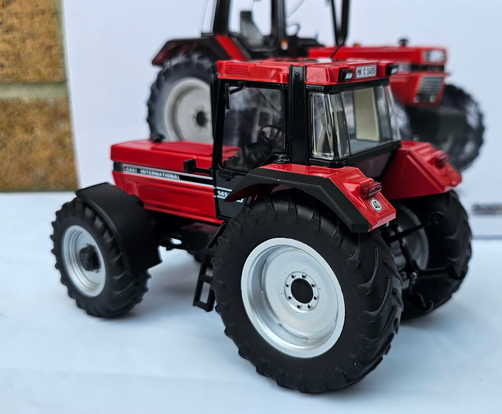 Wiking Case IH International 1455XL Tractor