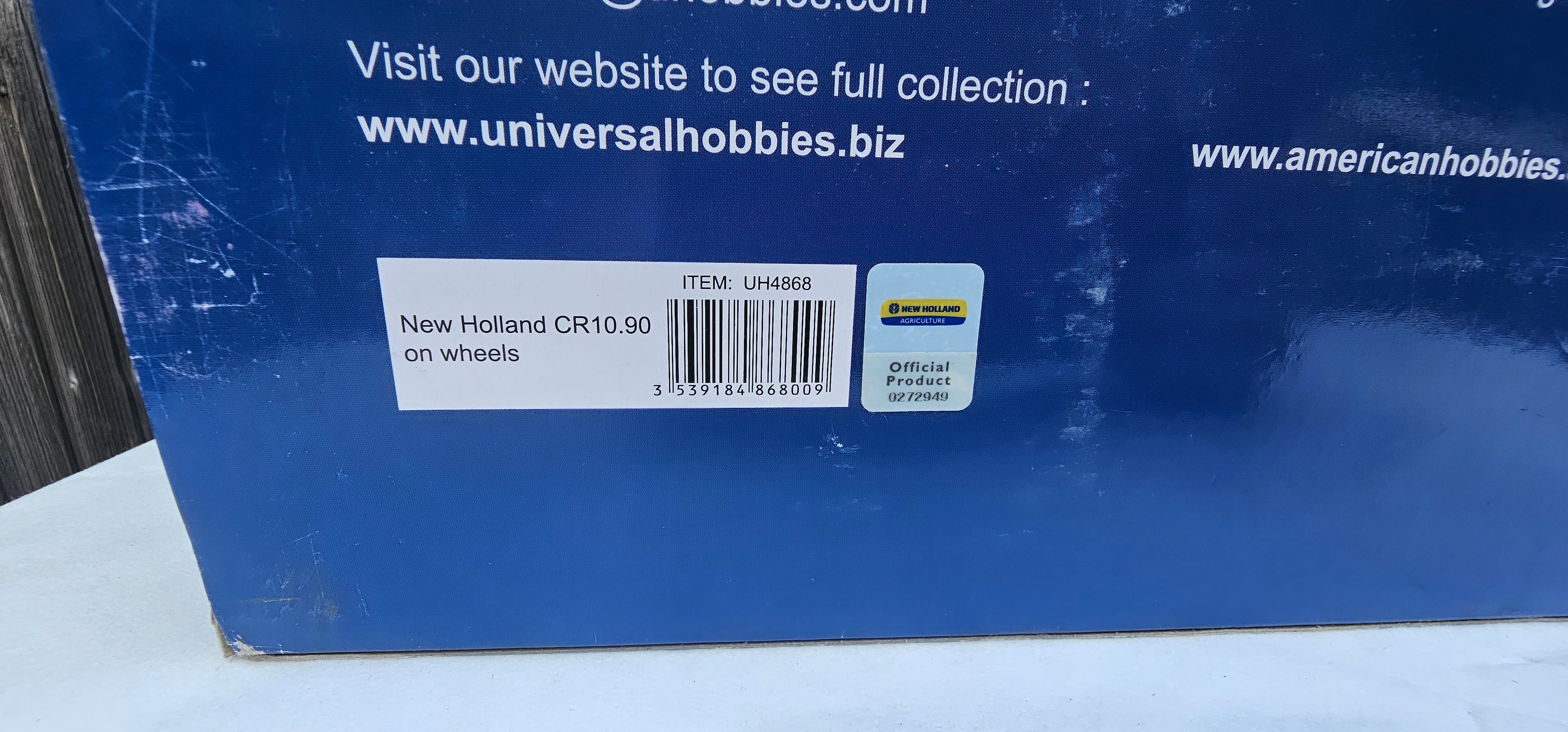 Universal Hobbies New Holland CR10.90 Combine UH4868