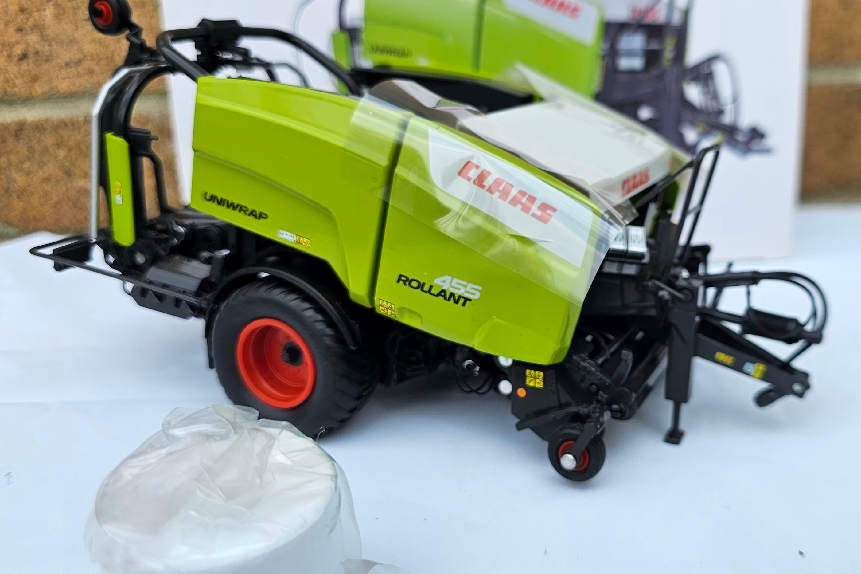 Wiking Claas Uniwrap Rollant 455