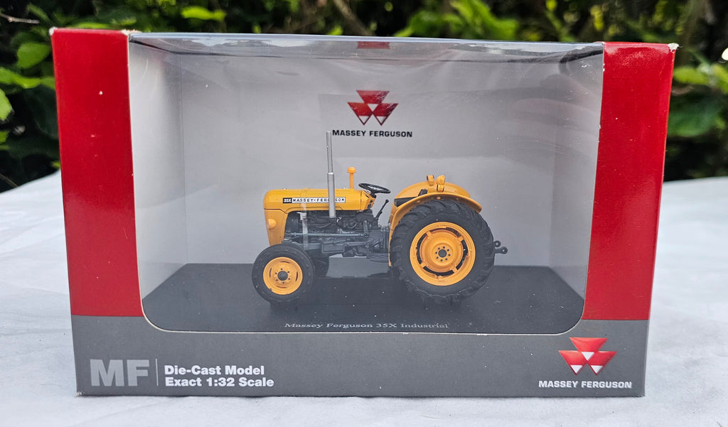 Universal Hobbies Massey Ferguson 35X Industrial Tractor UH2805