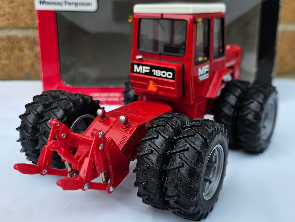 Britains Ertl MF1800 Massey Ferguson 4wd Tractor 13451A