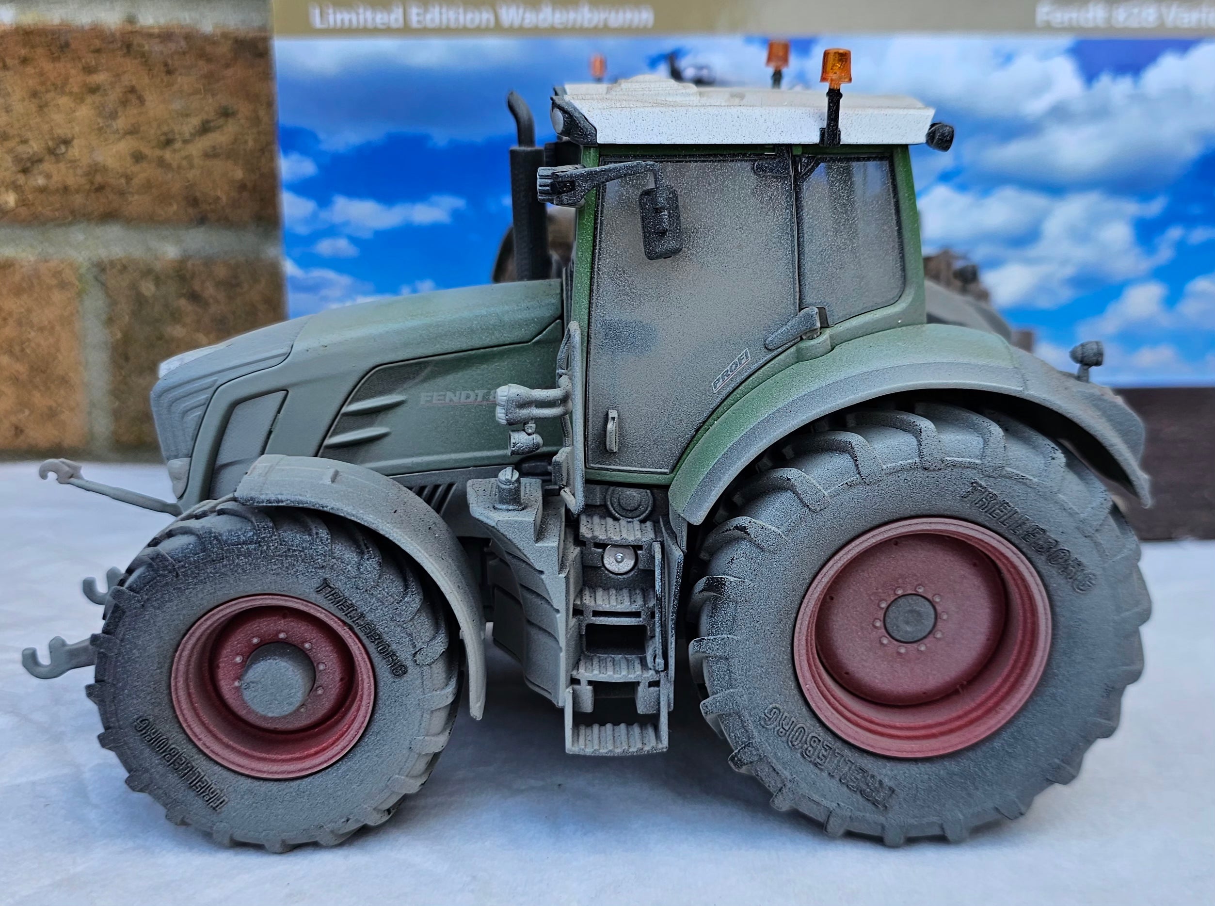 Wiking Fendt 828 Vario Tractor Weathered Limited Edition