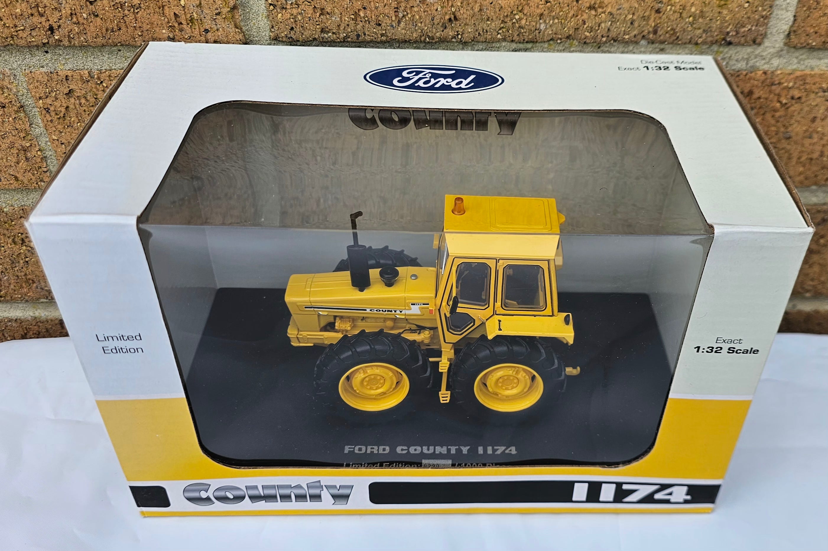 Universal Hobbies County 1174 Yellow Edition Tractor UH6212