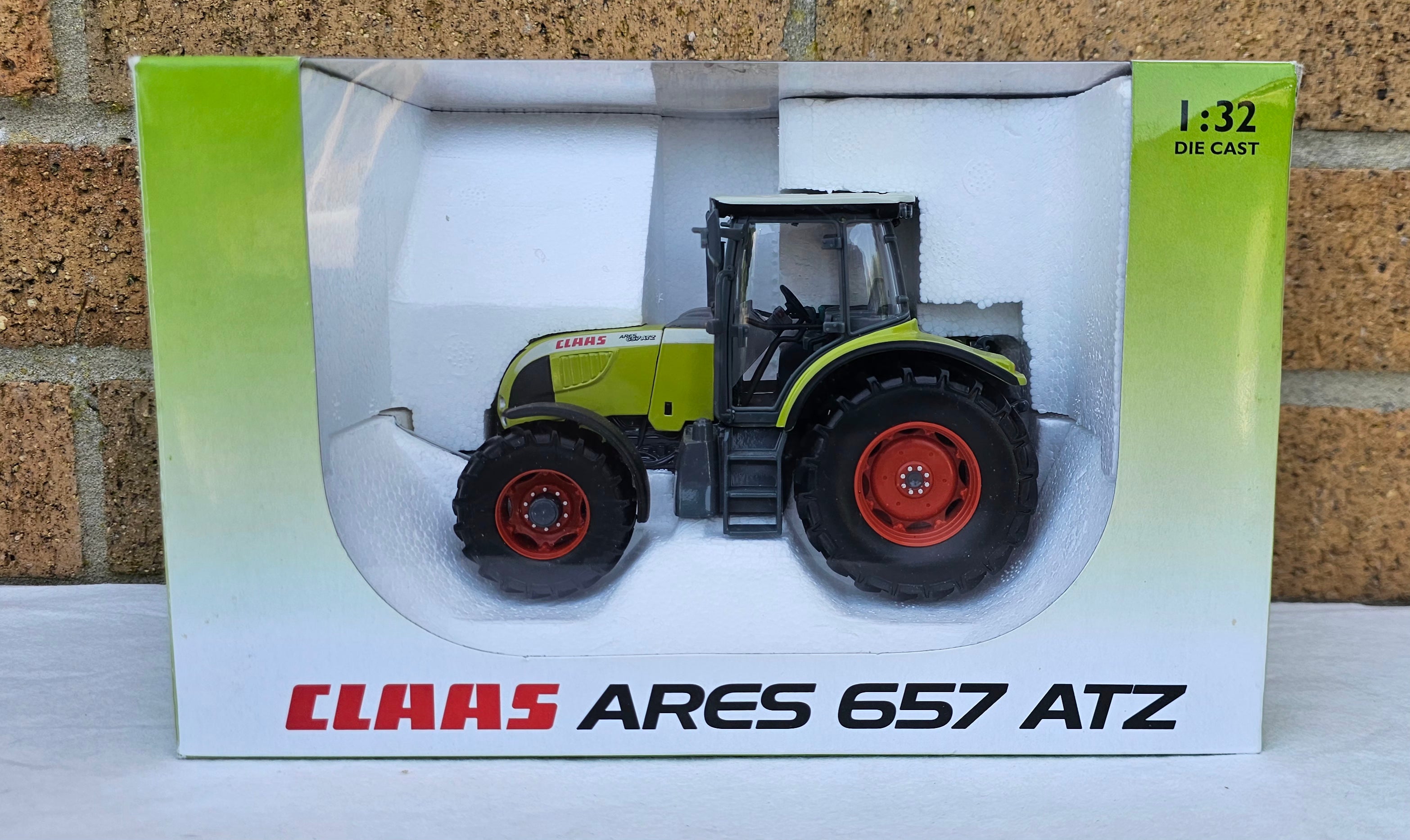 Universal Hobbies Claas Ares 657 ATZ Tractor
