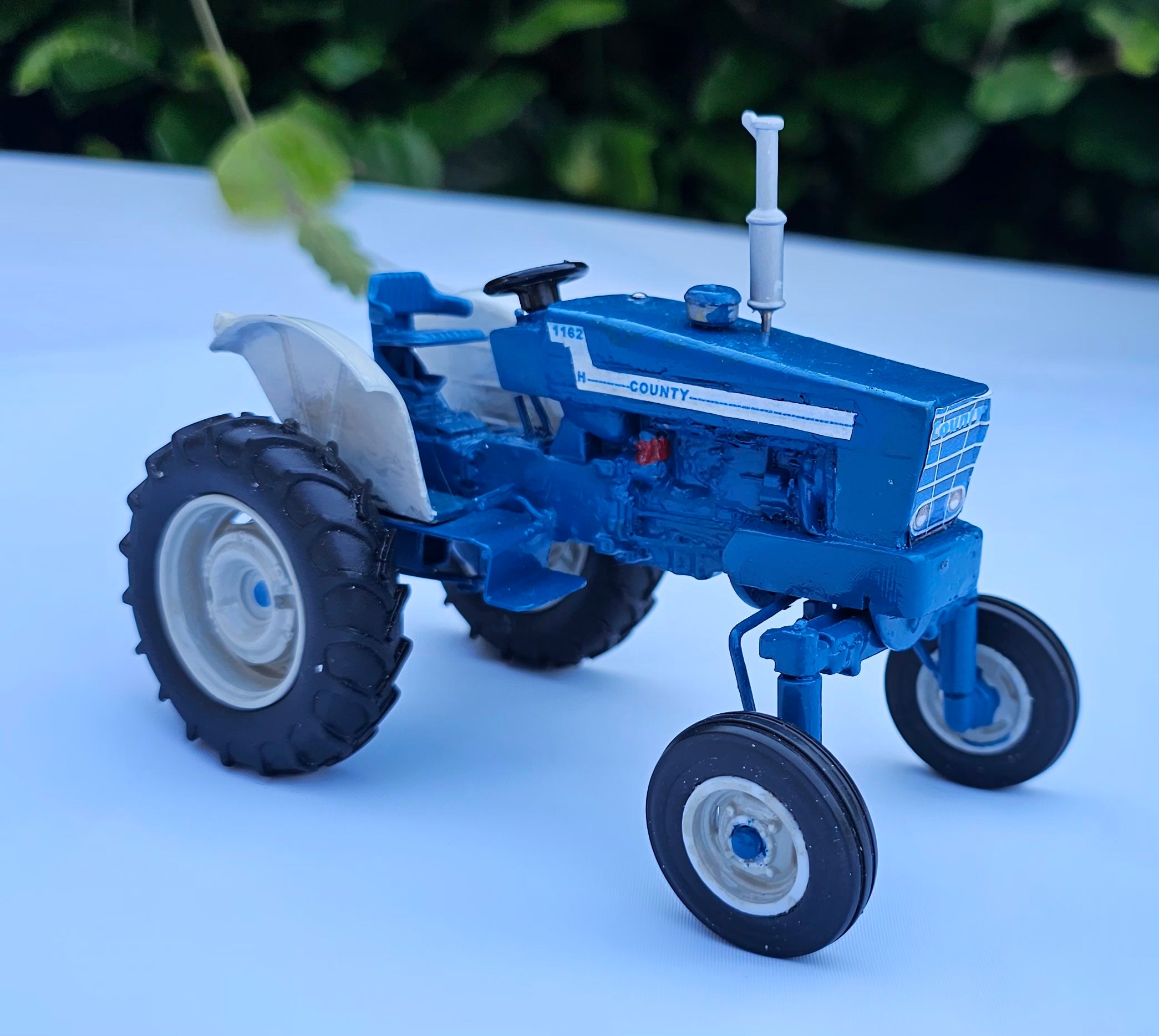 Britains County Tractor 1162 H High Clear Conversion