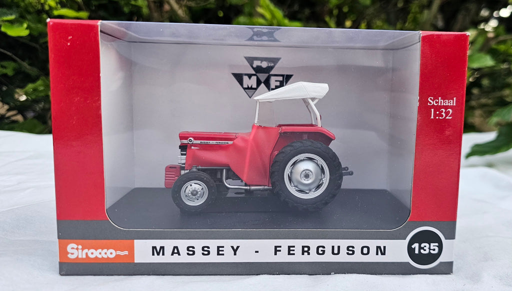Universal Hobbies Massey Ferguson MF 135 Tractor With Sirocco Cabin UH5292