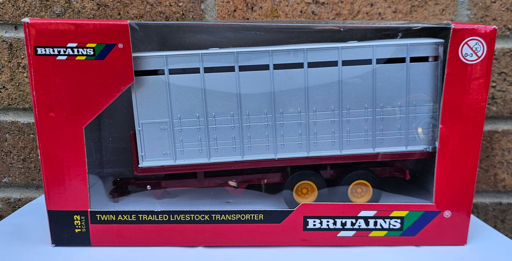 Britains Twin Axle Trailed Livestock Transporter