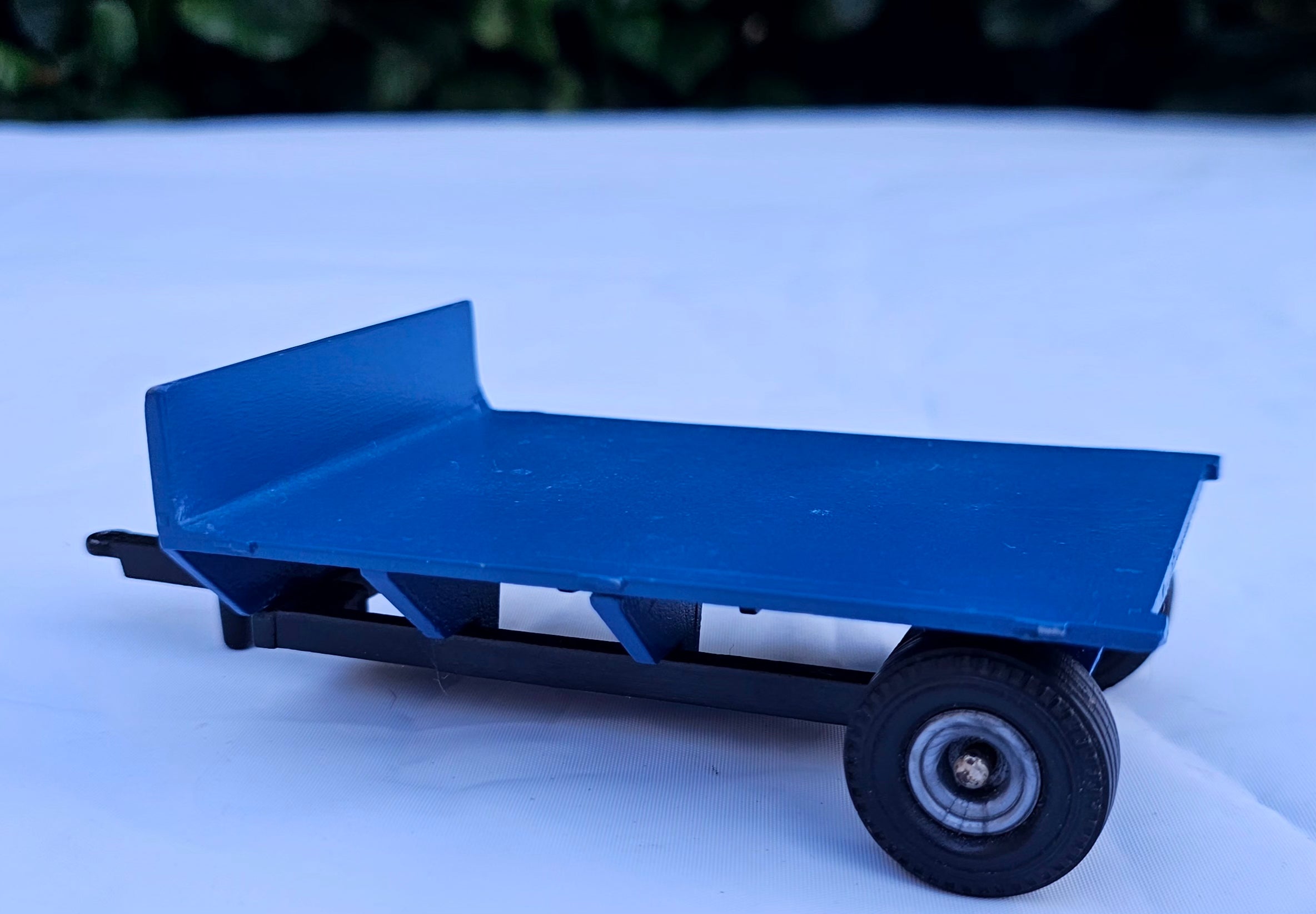Britains Flat Trailer With Headboard Conversion