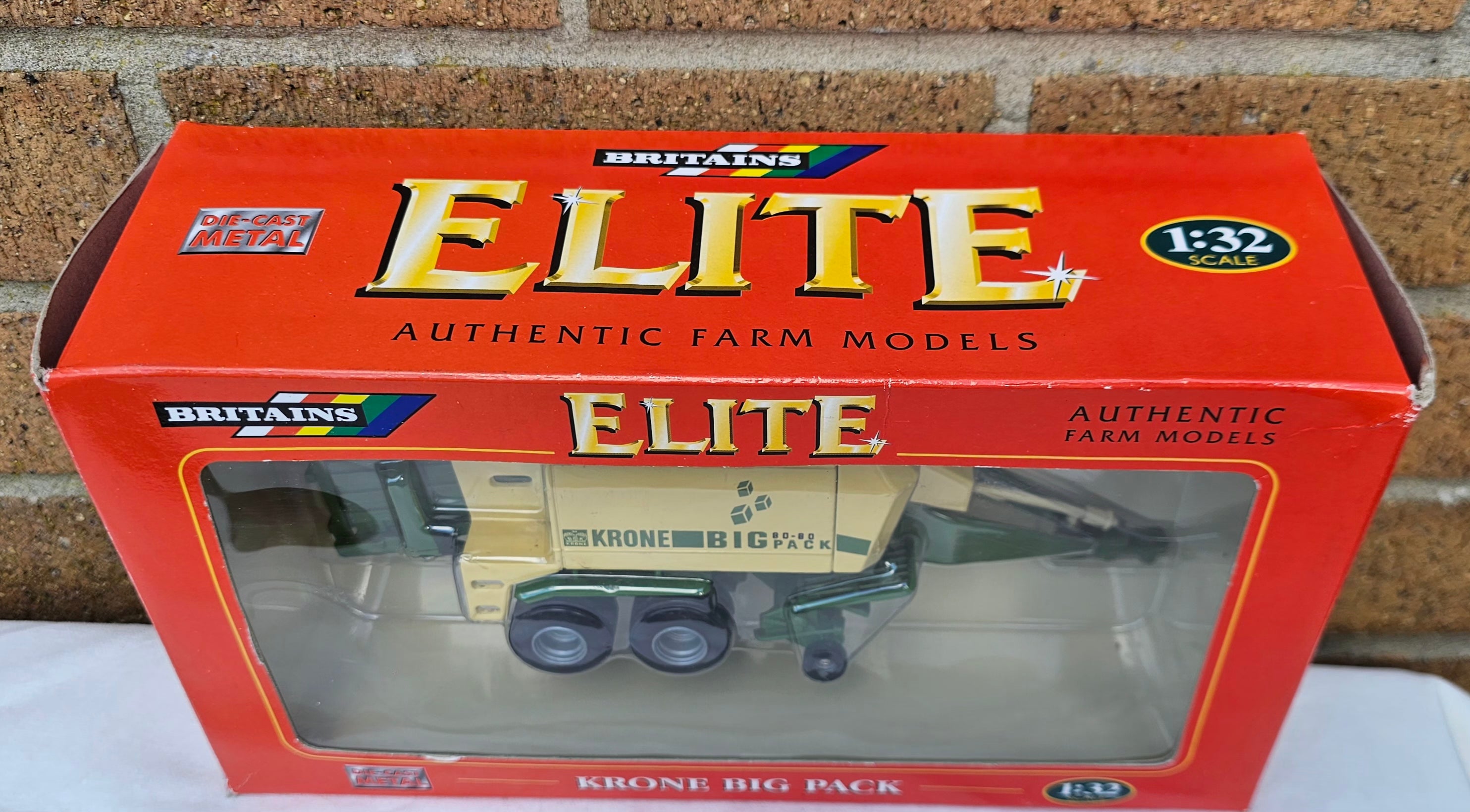 Britains Elite Krone Big Pack Baler 15040