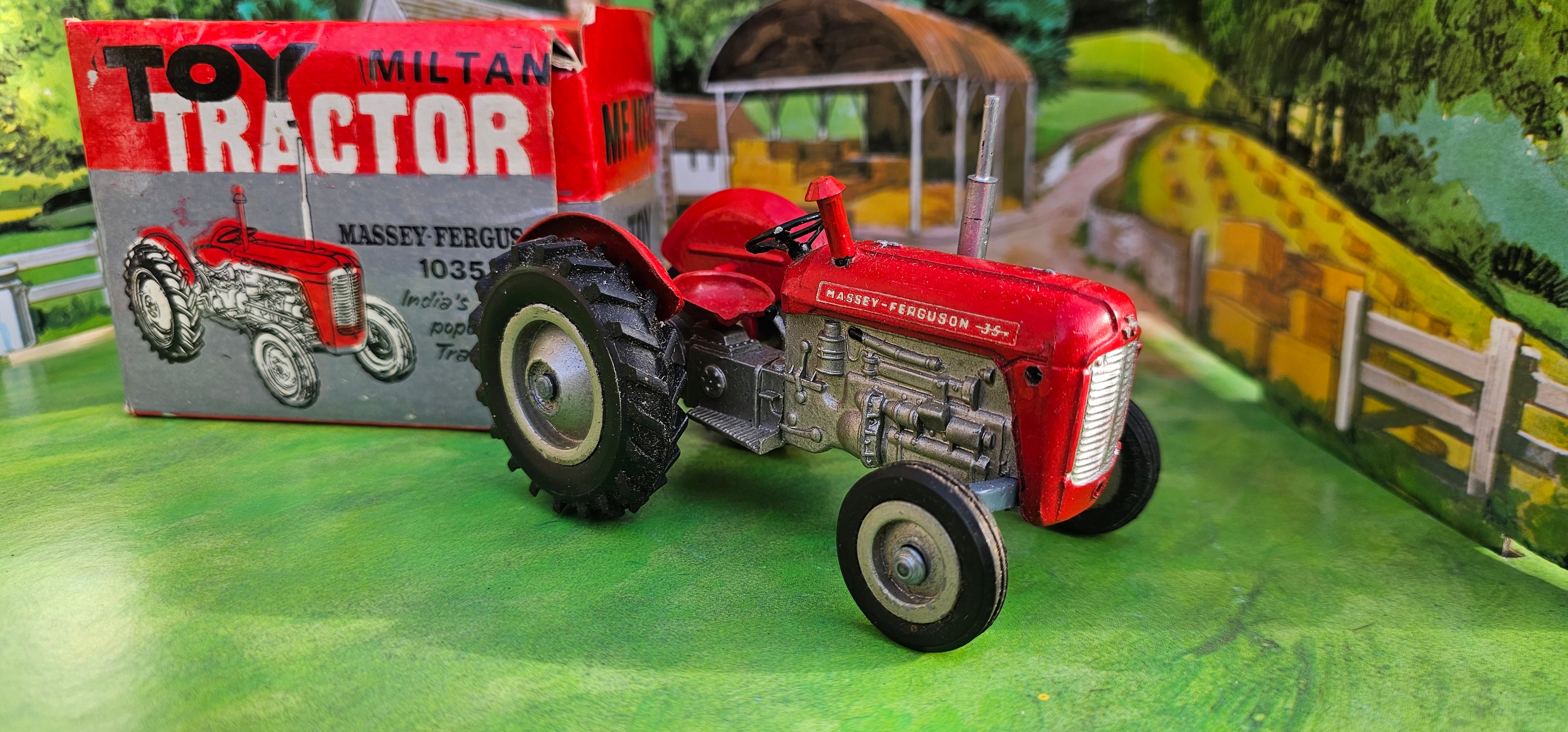 Maxwell Massey Ferguson 1035 35 Tractor Miltan