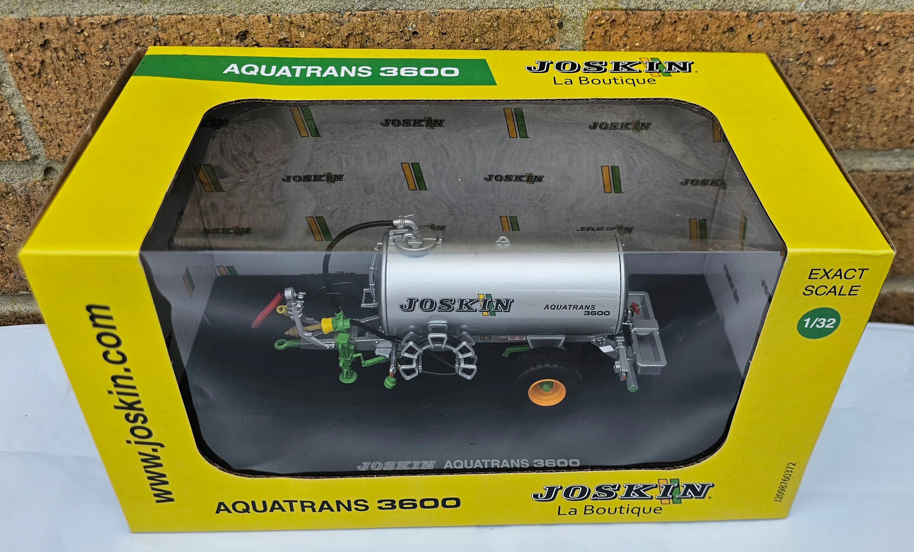 Universal Hobbies Joskin Aquatrans 3600 UH6620