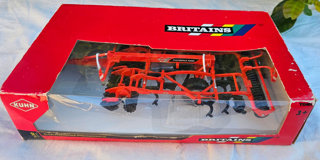 Britains Kuhn Performer 5000 Cultivator 43108A1