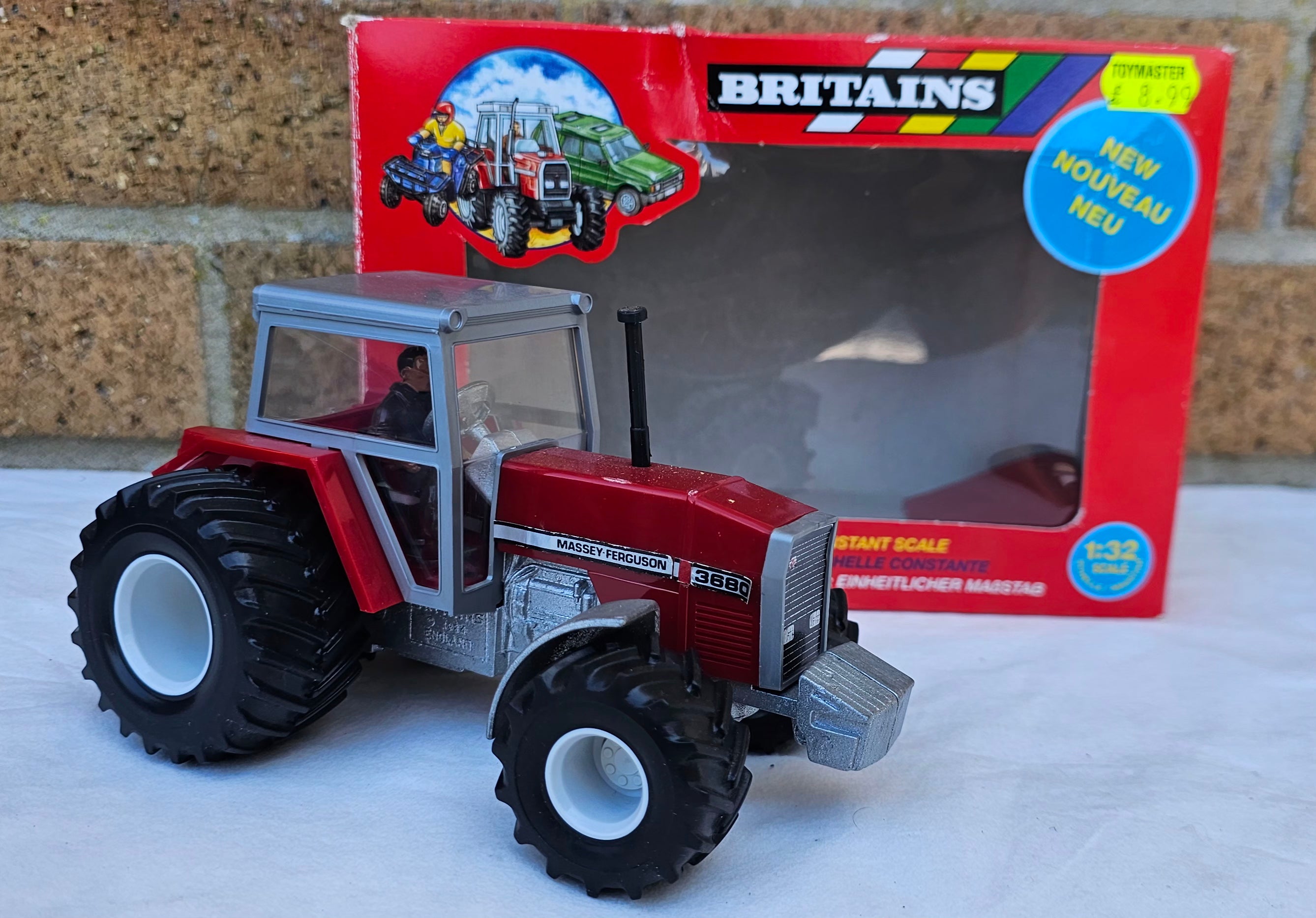 Britains Massey Ferguson 3680 With Floatation Tyres 9441 Factory Error