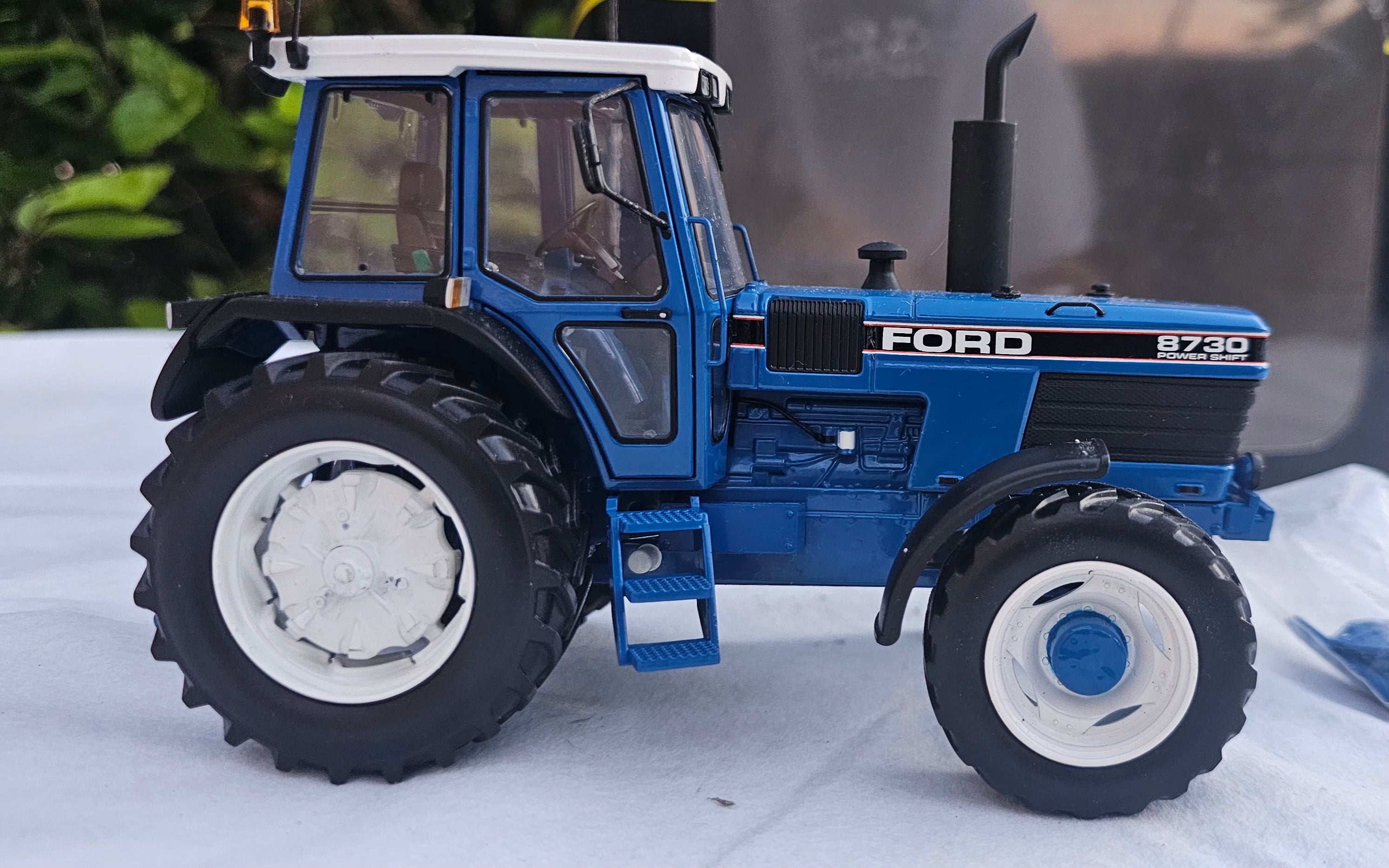 Marge Models Ford 8730 Power Shift Tractor Gen 2 1203