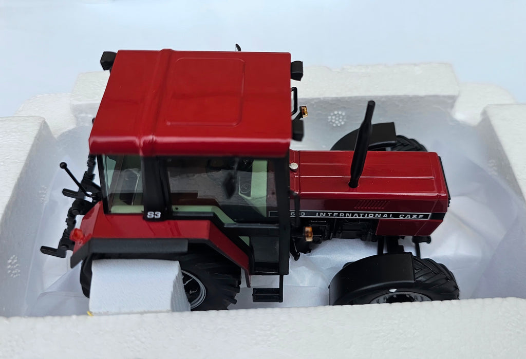 Schuco Case International 633 Tractor