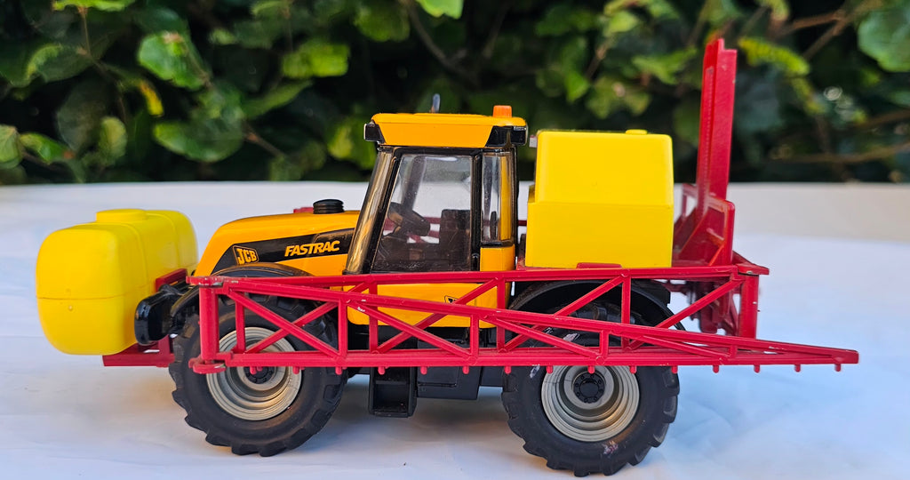 Britains JCB Fastrac 3185 Tractor & Mounted Sprayer Conversion