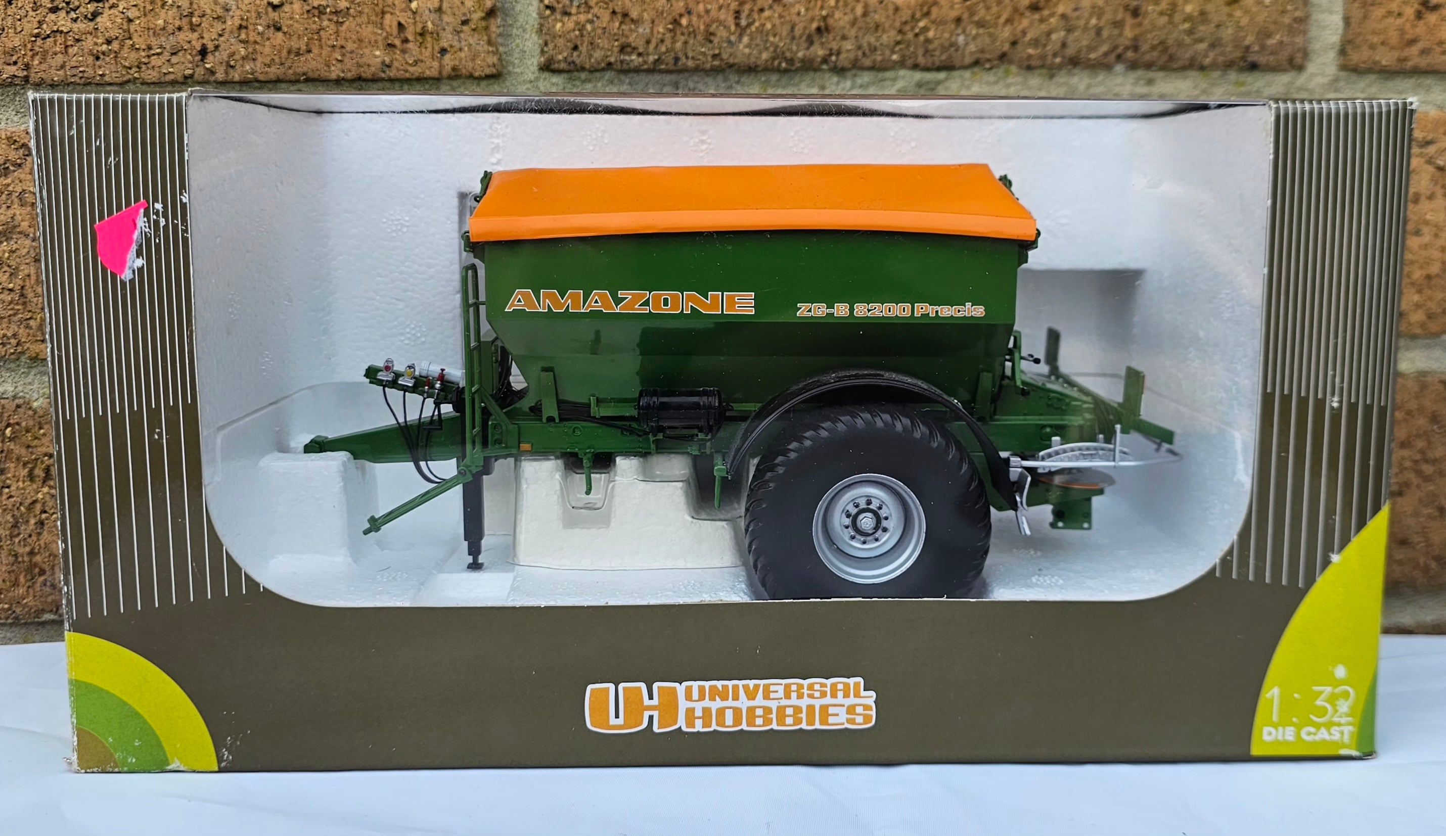 Universal Hobbies Amazone Fertiliser Sprayer 2593U