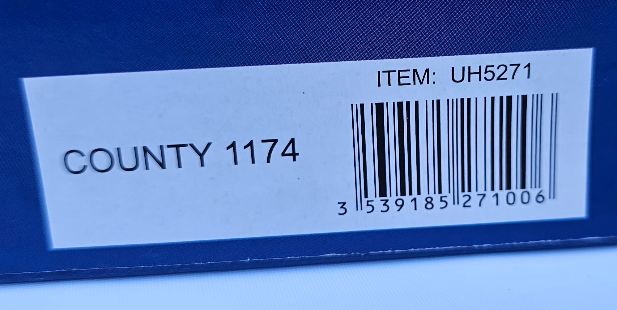 Universal Hobbies County 1174 Tractor UH5271