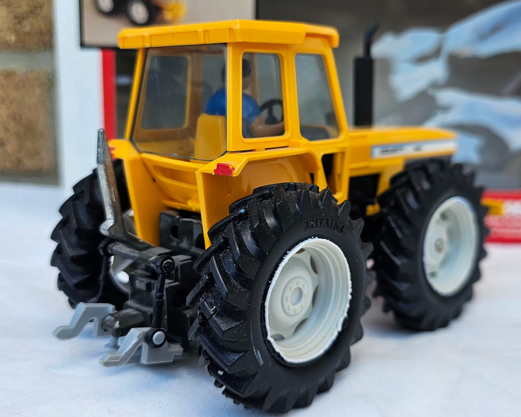 Britains County 1884 Tractor Yellow 9521