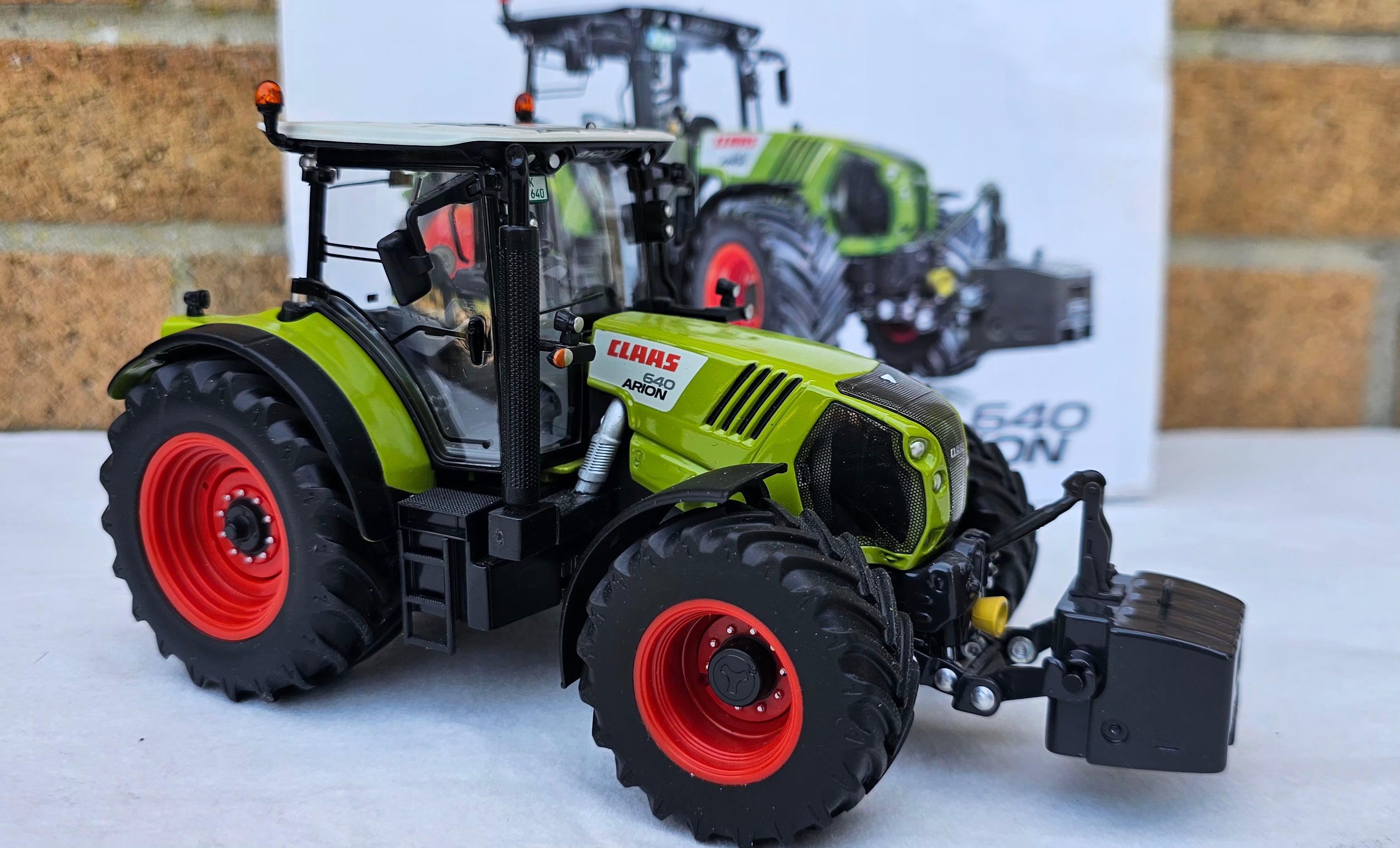 Wiking Claas Arion 640 Tractor