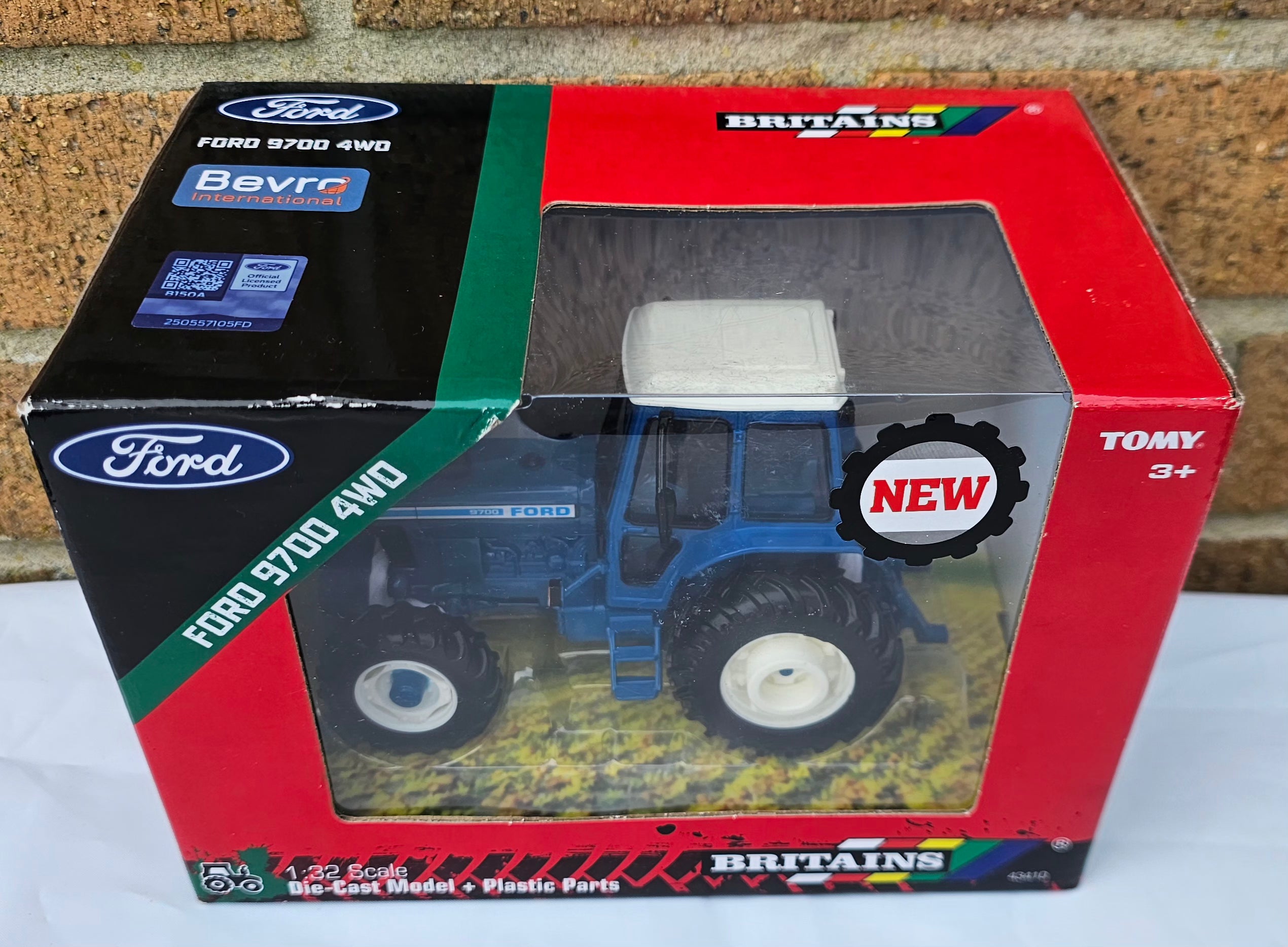 Britains Ford 9700 4wd Tractor 43410