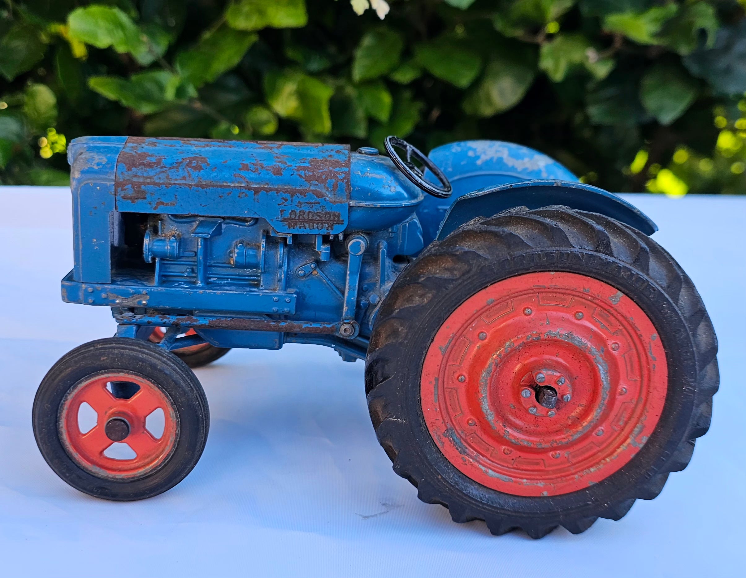 Chad Valley Fordson Major DDN Tractor