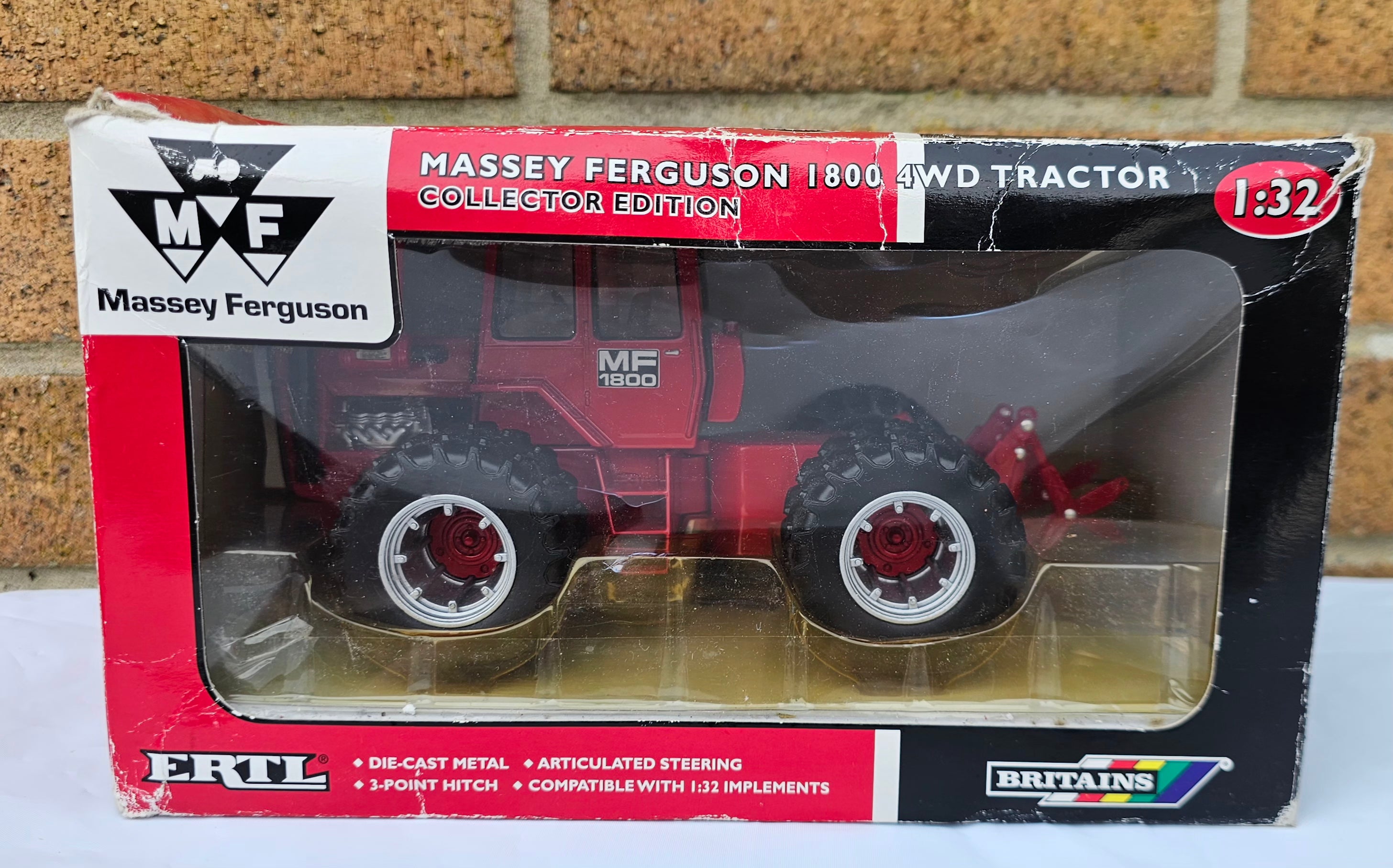 Britains Ertl MF1800 Massey Ferguson 4wd Tractor 13451A