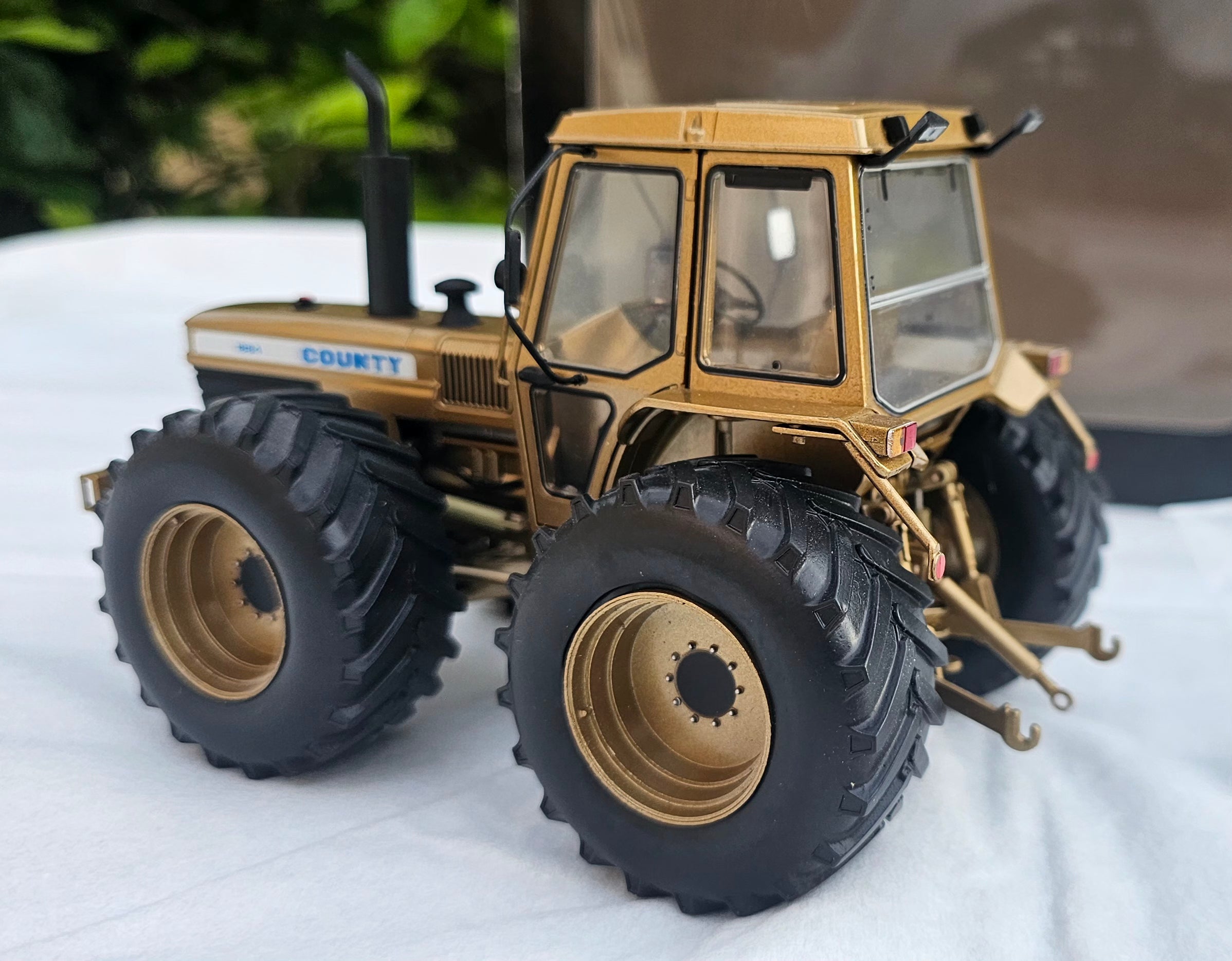 Marge Models County 1884 Tractor Gold Limited Edition 108/250