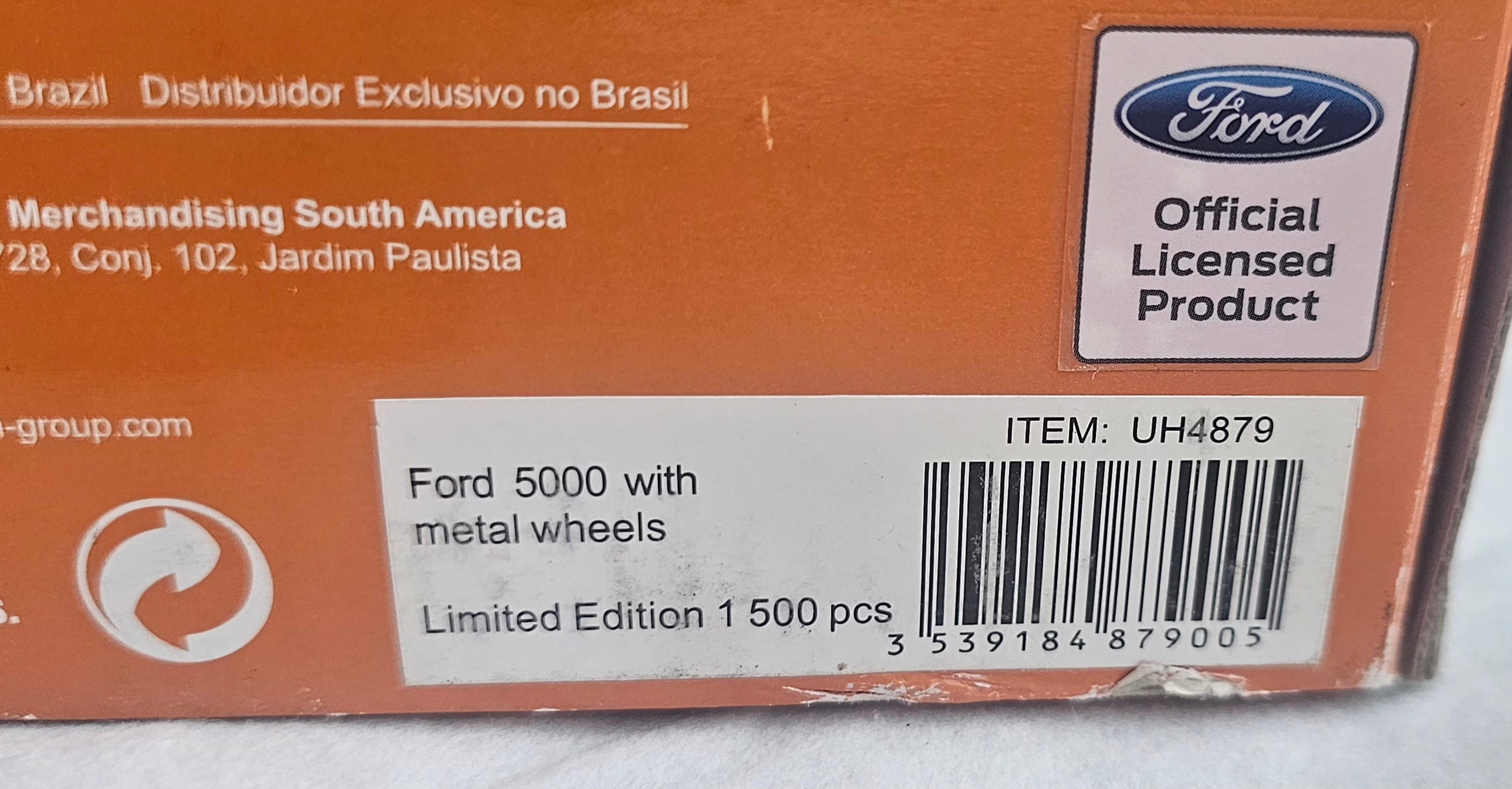 Universal Hobbies Ford 5000 Tractor With Metal Caged Wheels UH4879