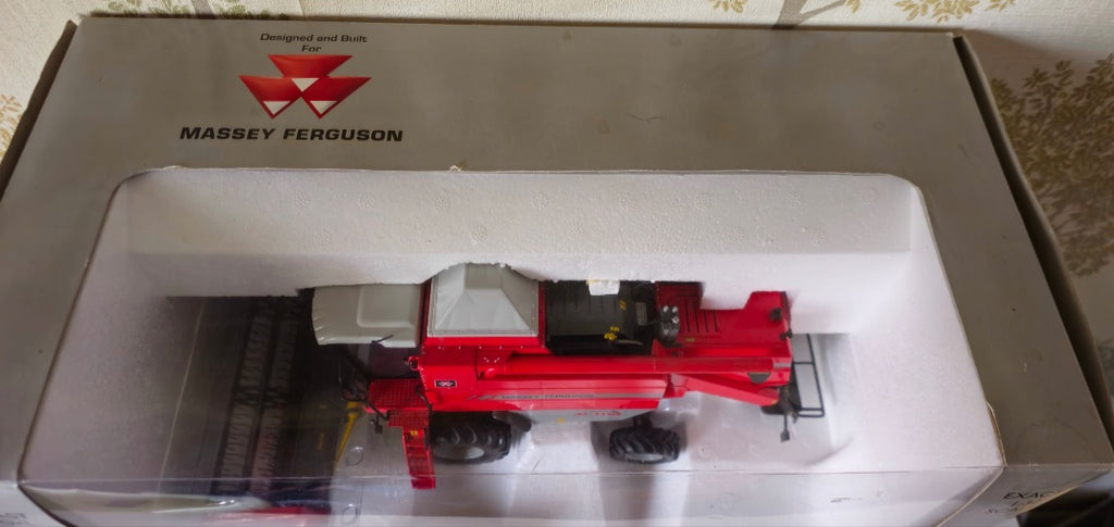 Universal Hobbies Massey Ferguson Activa 7245