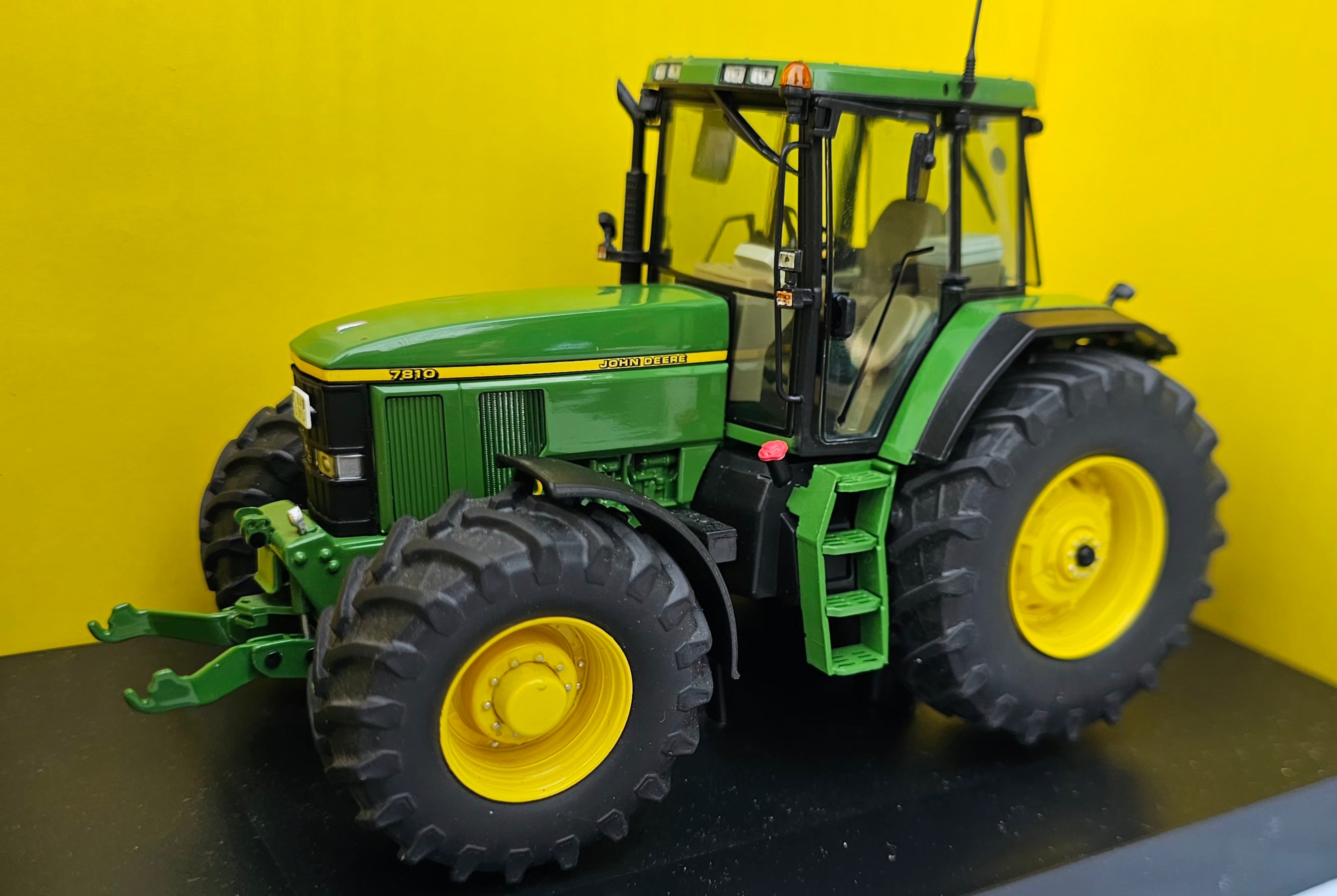 Schuco John Deere 7810 Tractor