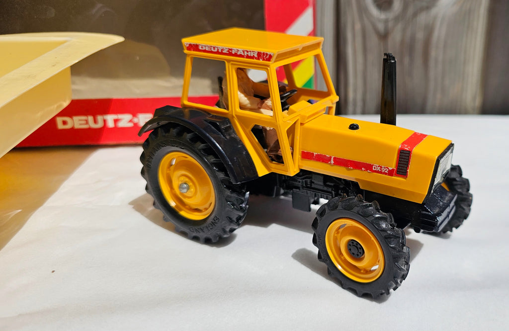 Britains Deutz DX92 Tractor 9526
