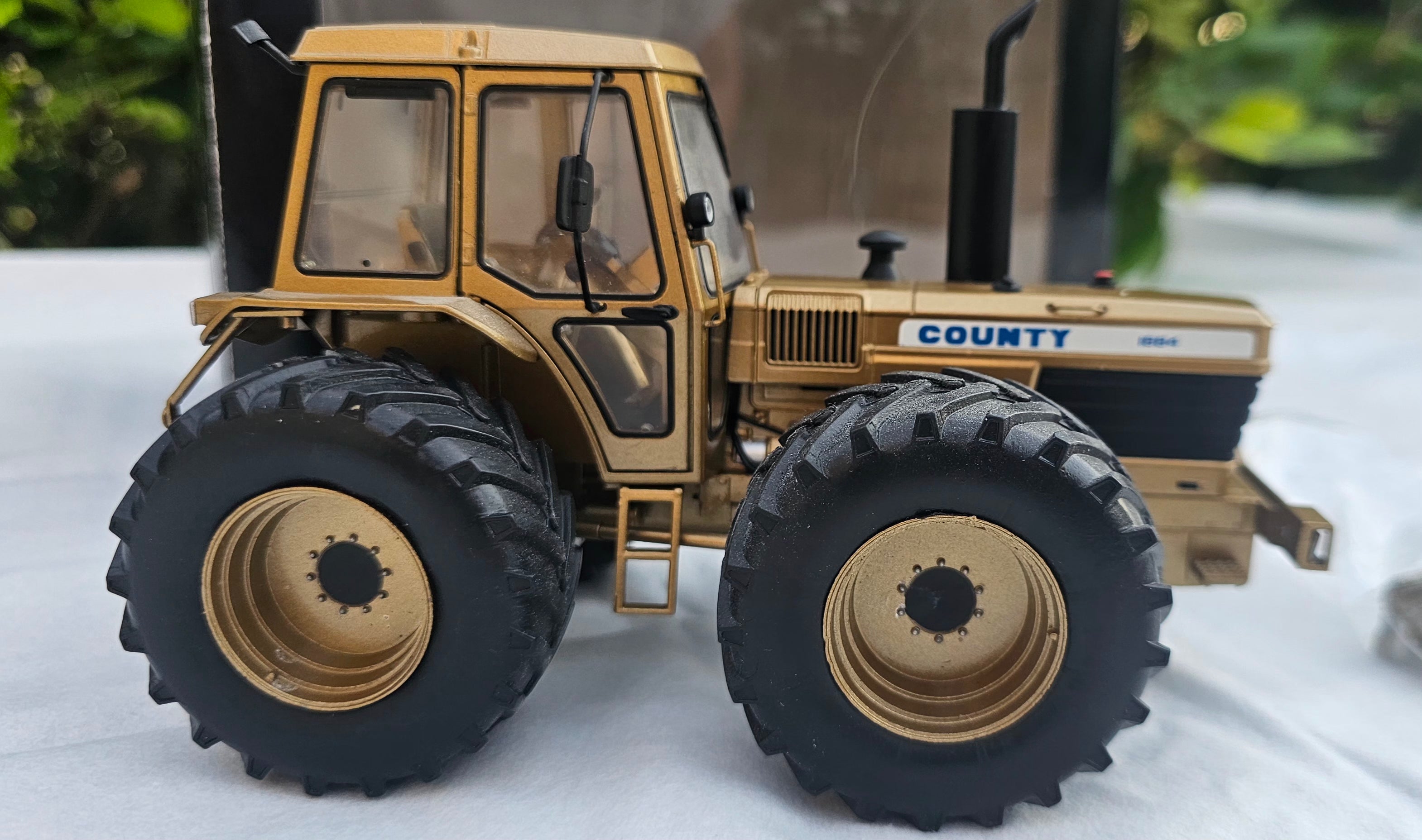 Marge Models County 1884 Tractor Gold Limited Edition 108/250