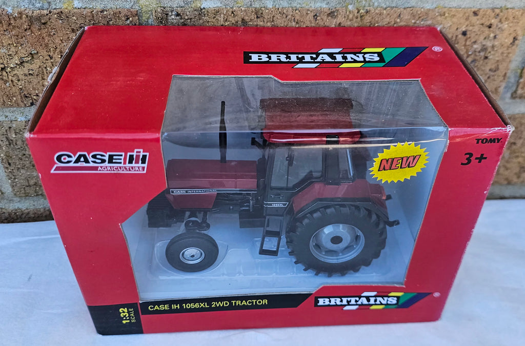 Britains IH Case 1056 Xl Tractor 2WD 42793