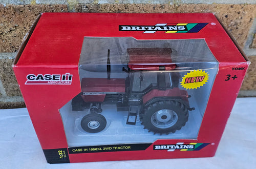 Britains IH Case 1056 Xl Tractor 2WD 42793