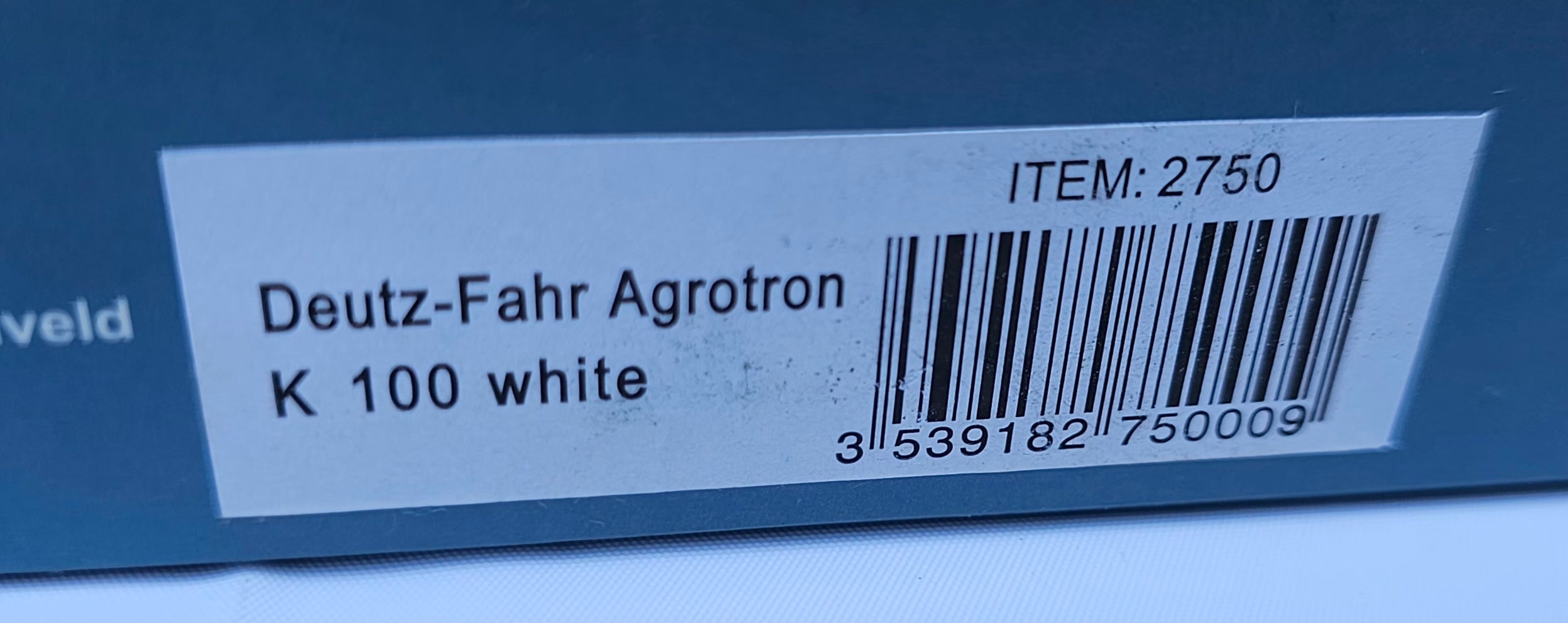 Universal Hobbies Deutz-Fahr K100 Agrotron Tractor White