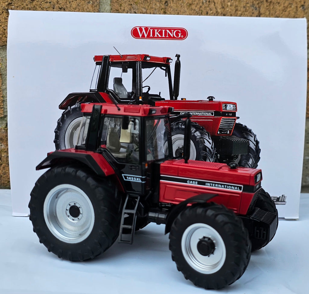 Wiking Case IH International 1455XL Tractor