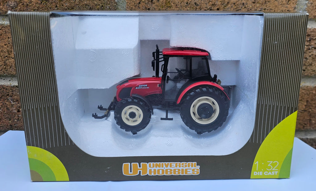 Universal Hobbies Zetor 8441 Proxima Tractor