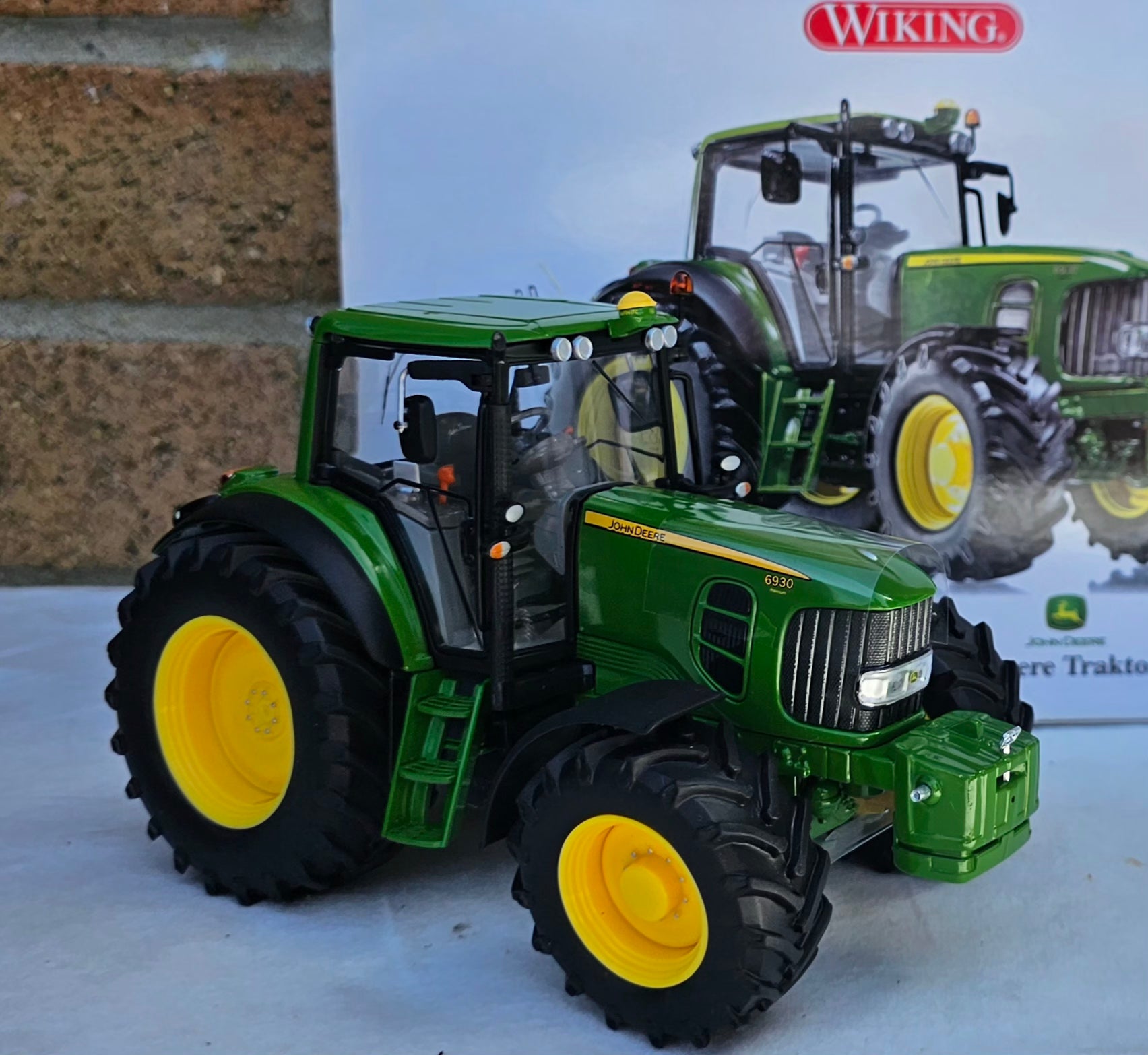 Wiking John Deere 6930 Tractor