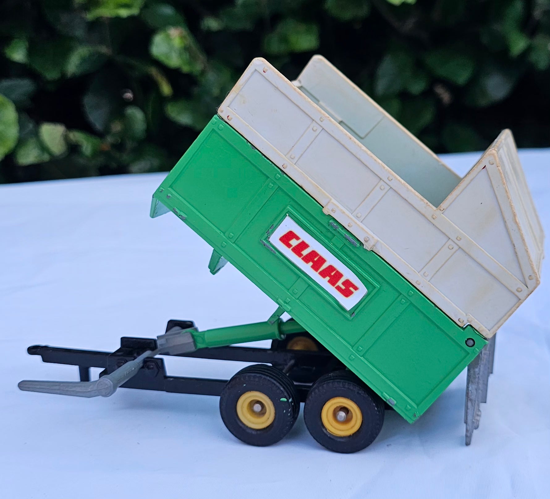Britains Claas Twin Axle Silage Trailer Conversion