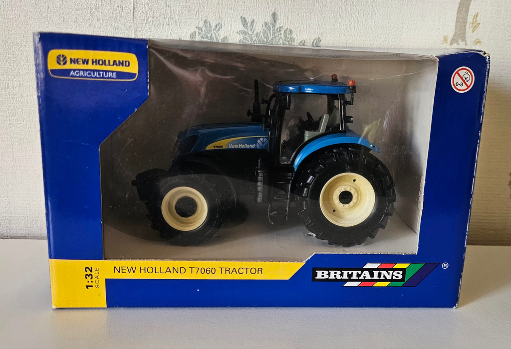 Britains New Holland T7060 Tractor Dealer Box 42302