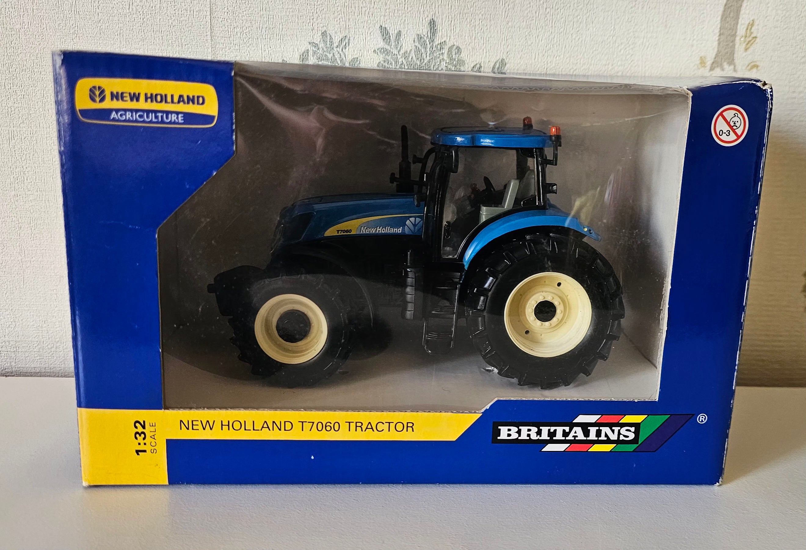 Britains New Holland T7060 Tractor Dealer Box 42302