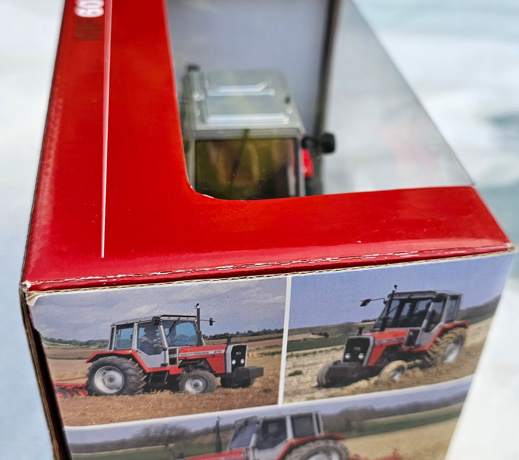 Universal Hobbies Massey Ferguson MF 675 2WD Tractor