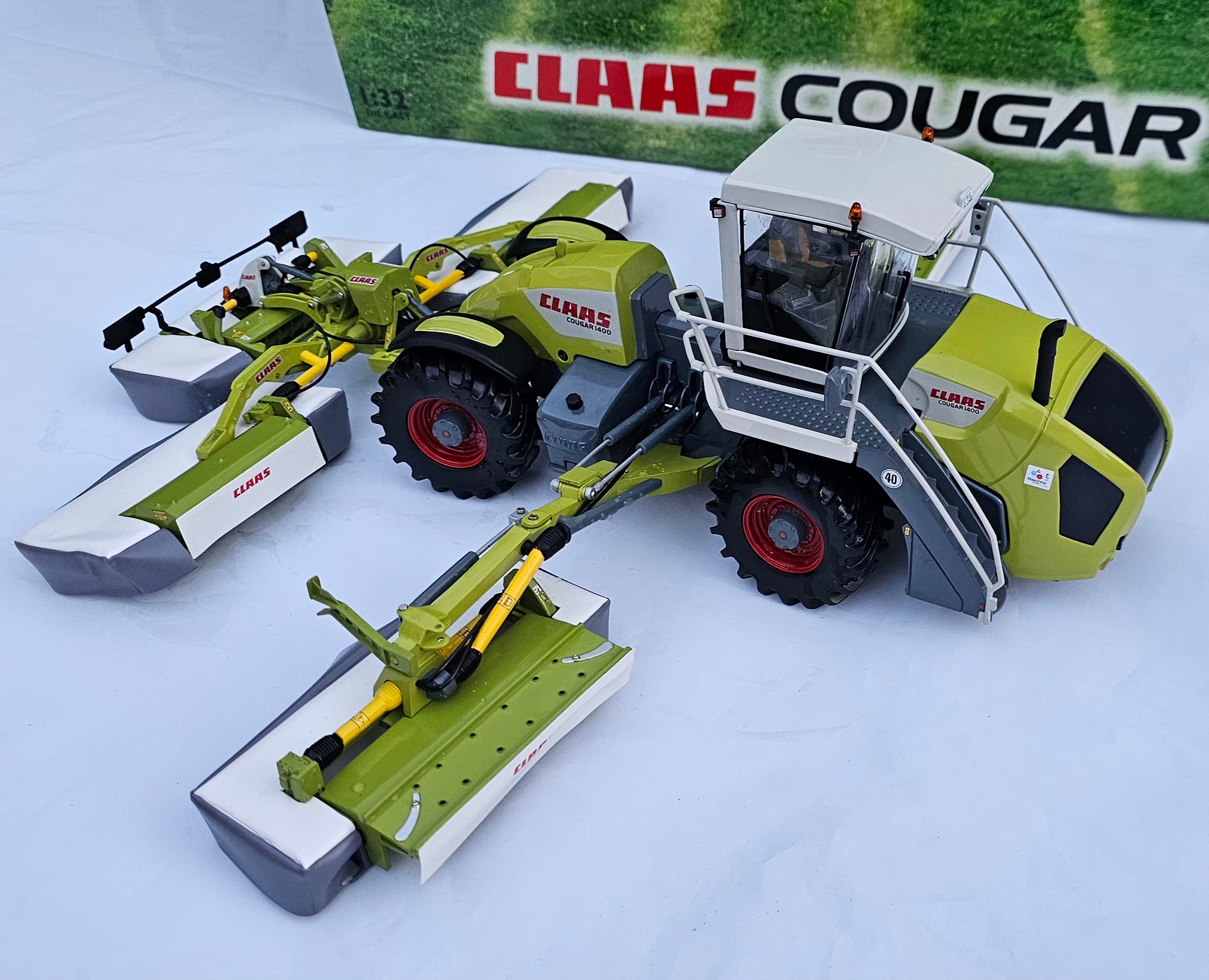 Universal Hobbies Claas Cougar Mower