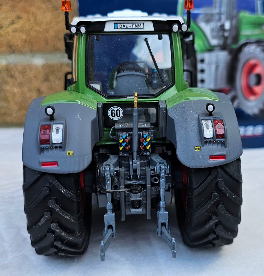 Wiking Fendt 828 Vario Tractor