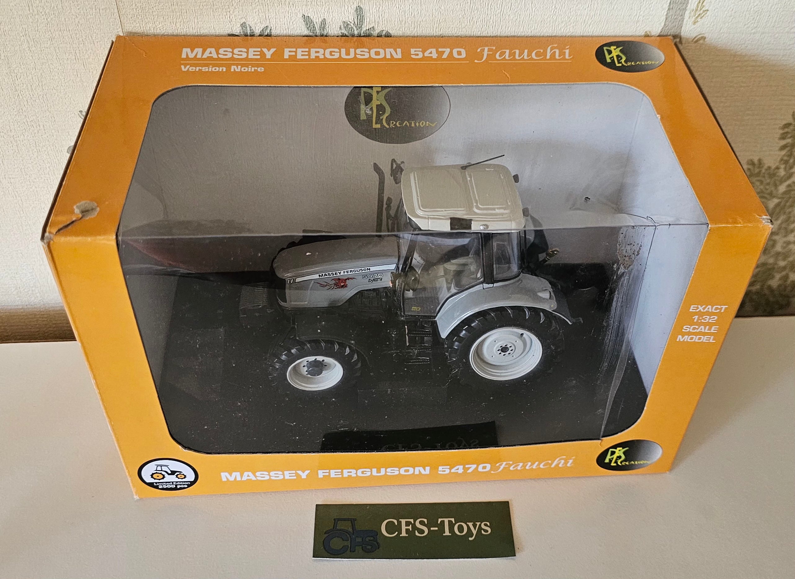 Universal Hobbies Massey Ferguson 5470 Tractor Fauchi PES008