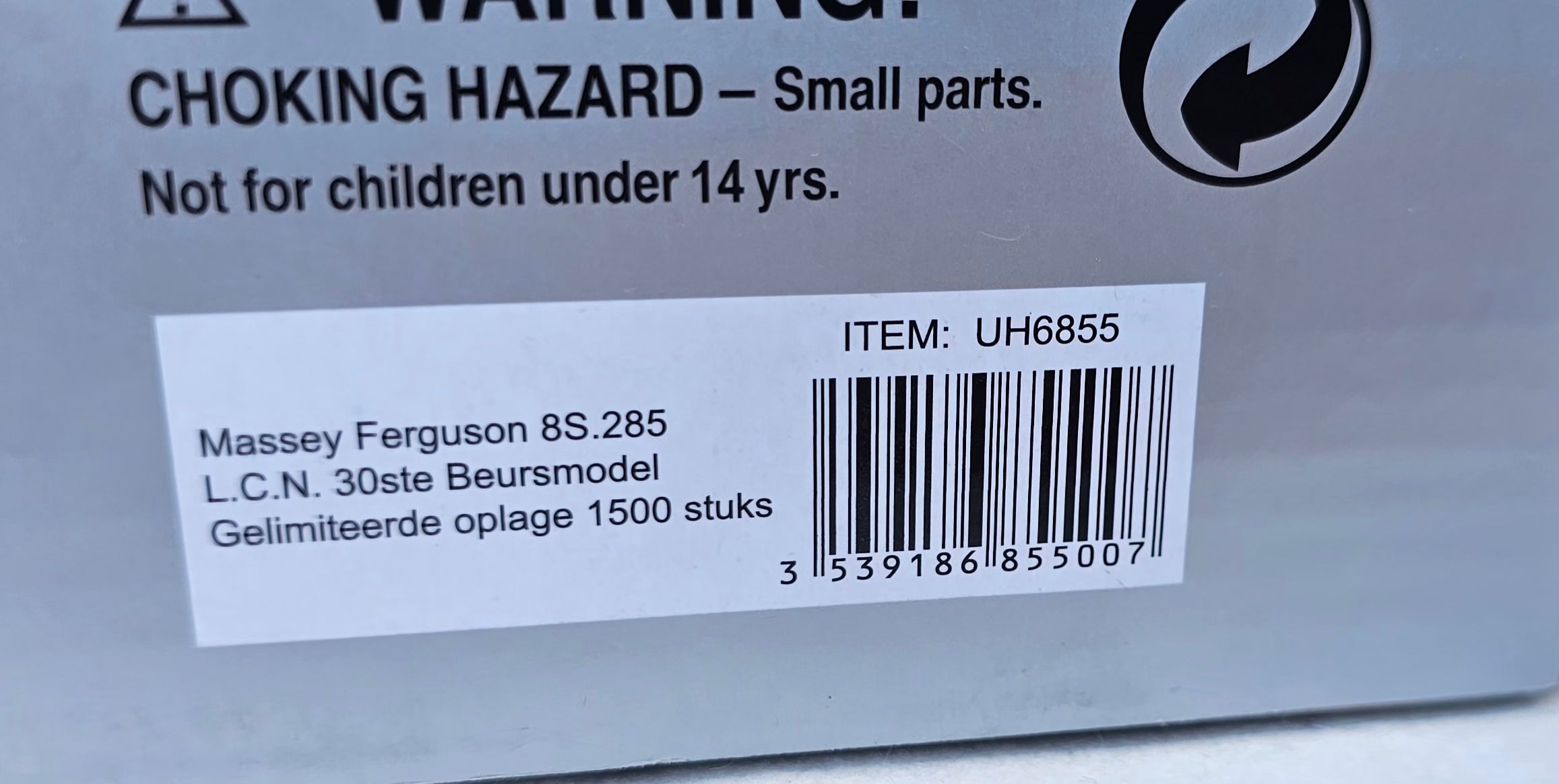 Universal Hobbies Massey Ferguson 8S.285 Tractor & Weight L.C.N Limited Edition