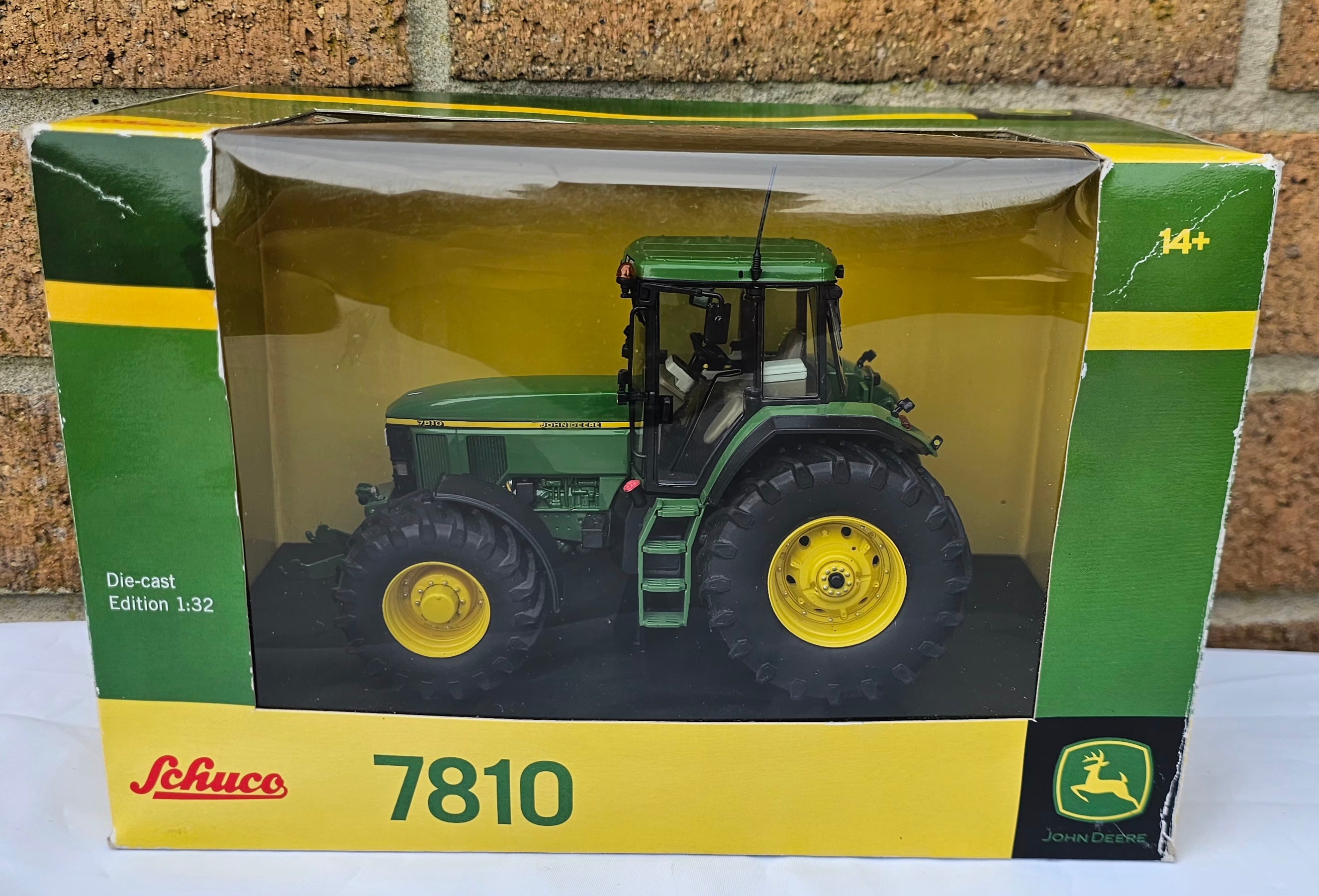 Schuco John Deere 7810 Tractor