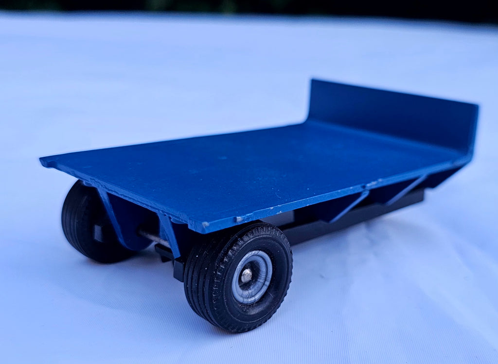 Britains Flat Trailer With Headboard Conversion